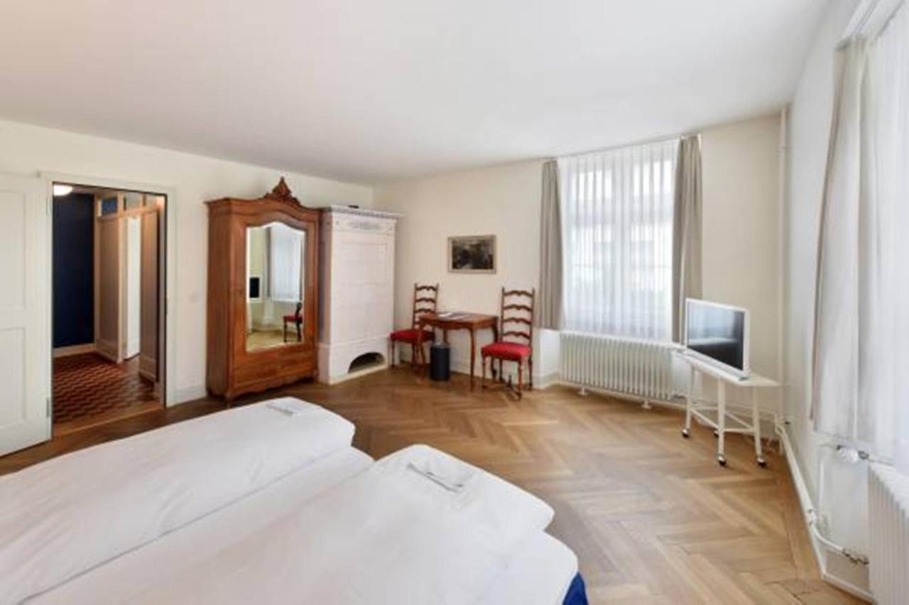 Hotel Im Schlosspark Binningen Habitación foto