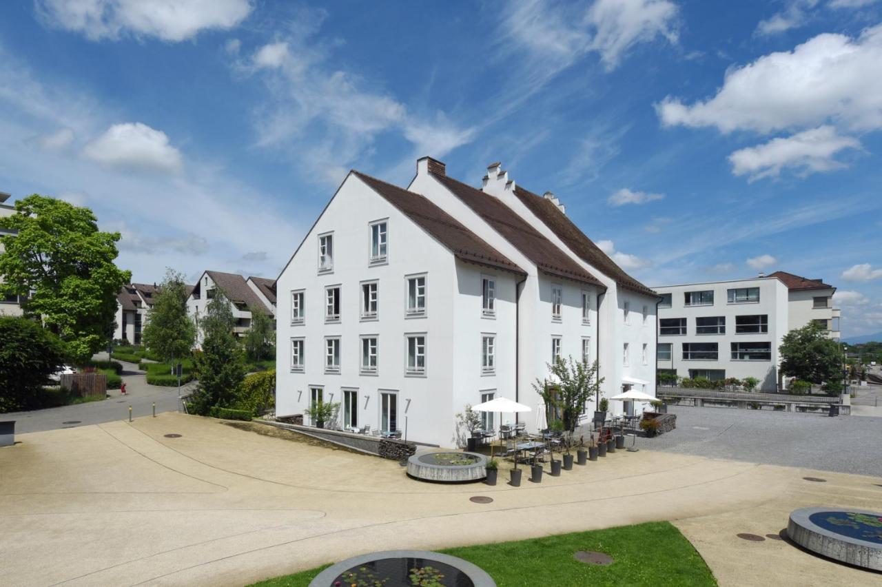 Hotel Im Schlosspark Binningen Exterior foto