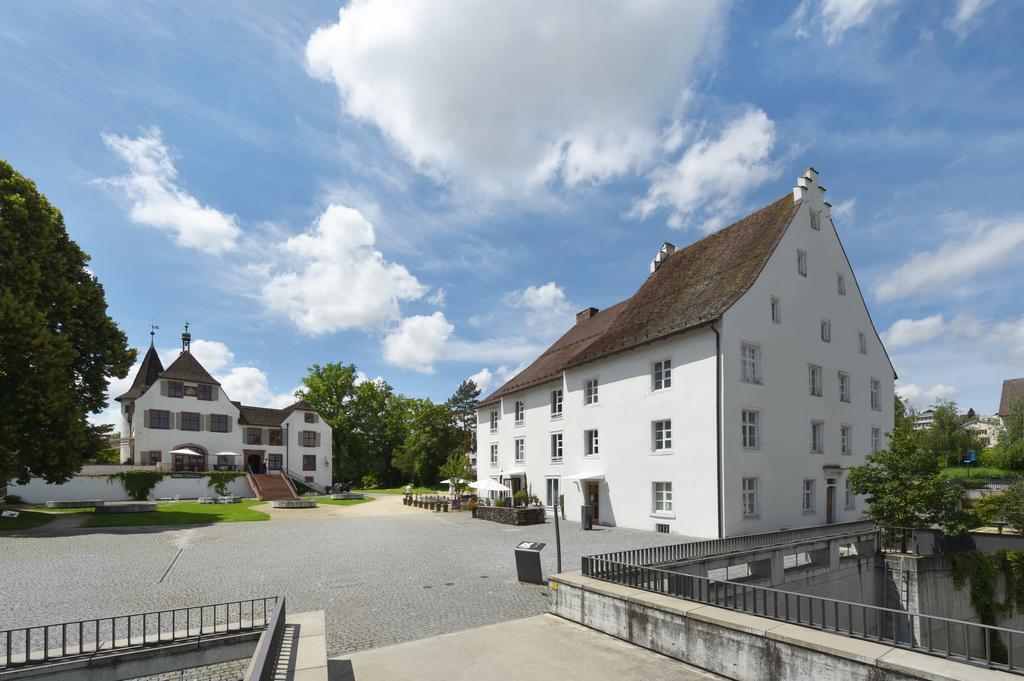 Hotel Im Schlosspark Binningen Exterior foto