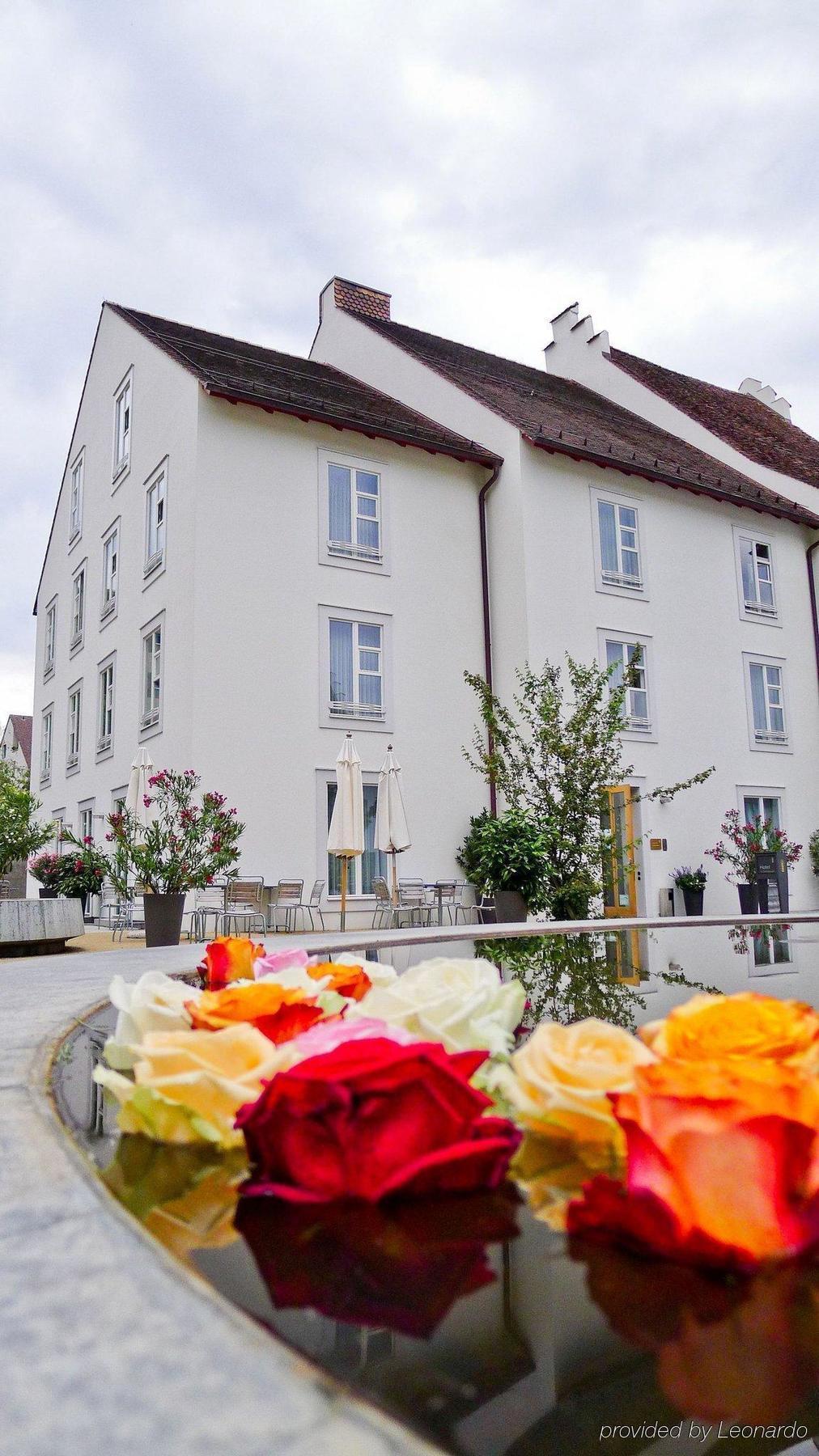 Hotel Im Schlosspark Binningen Exterior foto