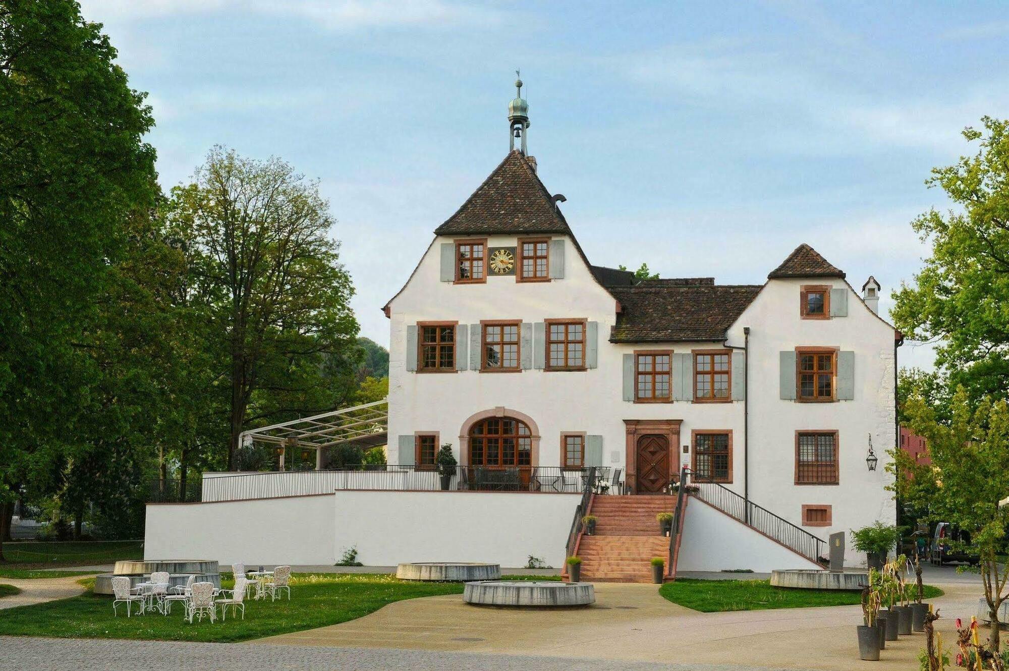 Hotel Im Schlosspark Binningen Exterior foto
